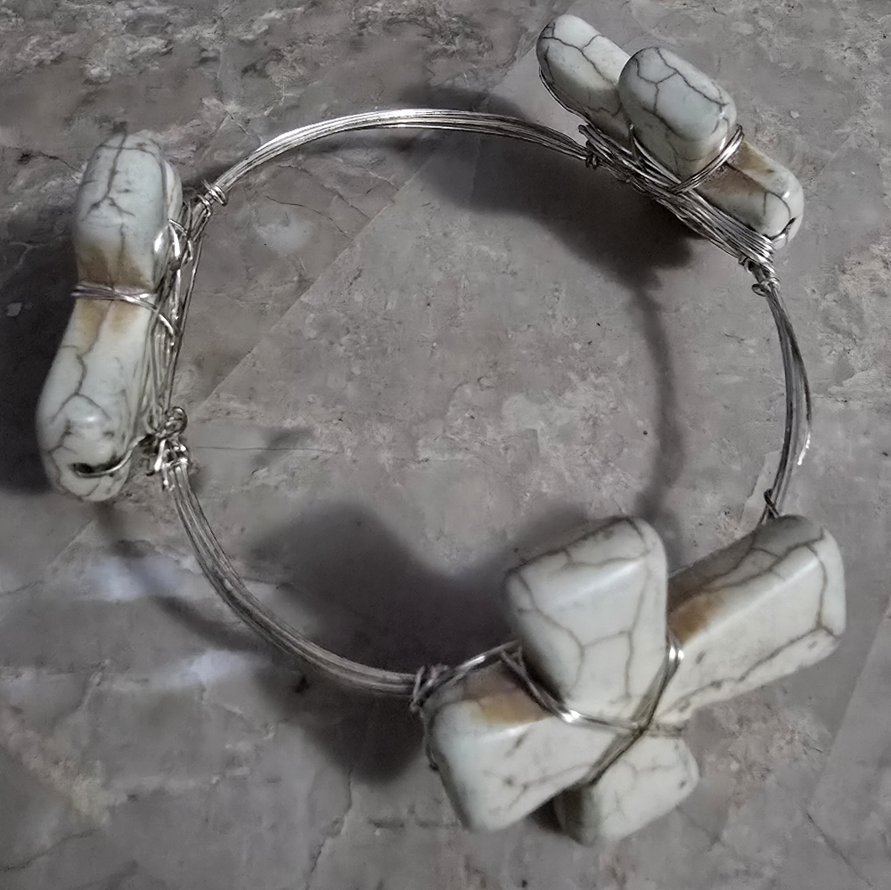 Magnesite Crosses on Silver-Toned Wire Bracelet